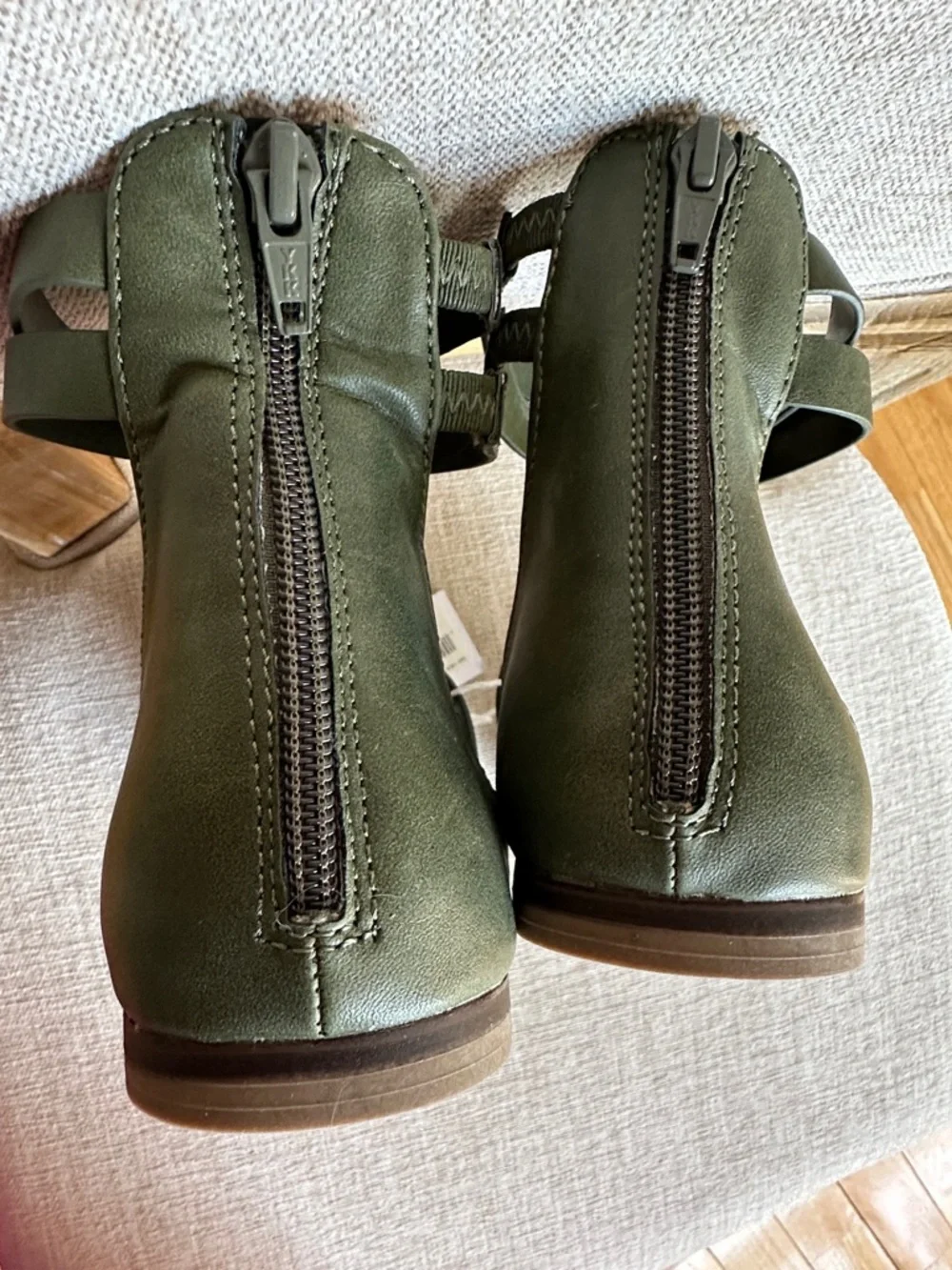 American Eagle Outfitters Olive Strappy Gladiator Sandals - Picture 5 of 7
